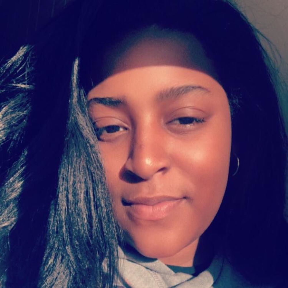 Meet the Buyer:

Trinity

Deep/Brownskin/neutral warm olive
Dewy/Glowy makeup